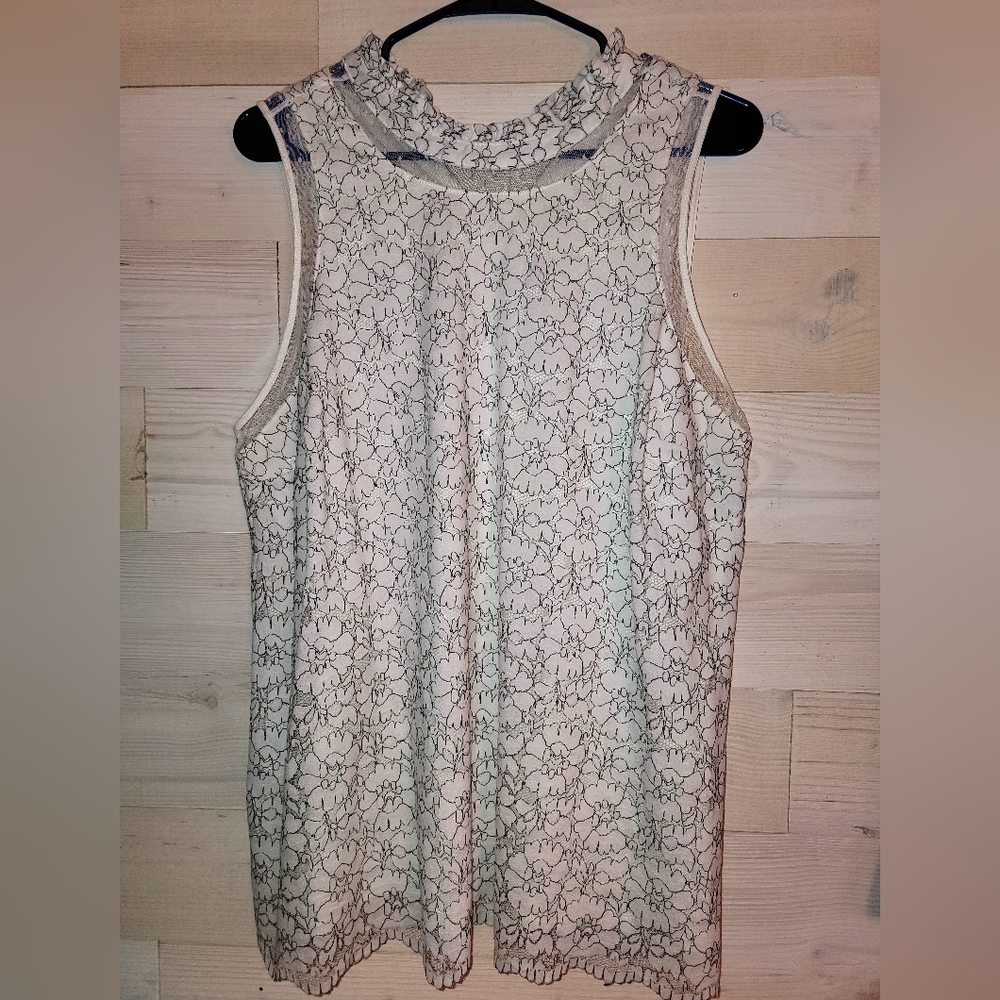Torrid white blouse